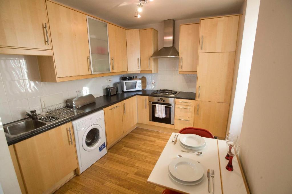 Innercitylets - Royal Mile Edinburgh Ruang foto